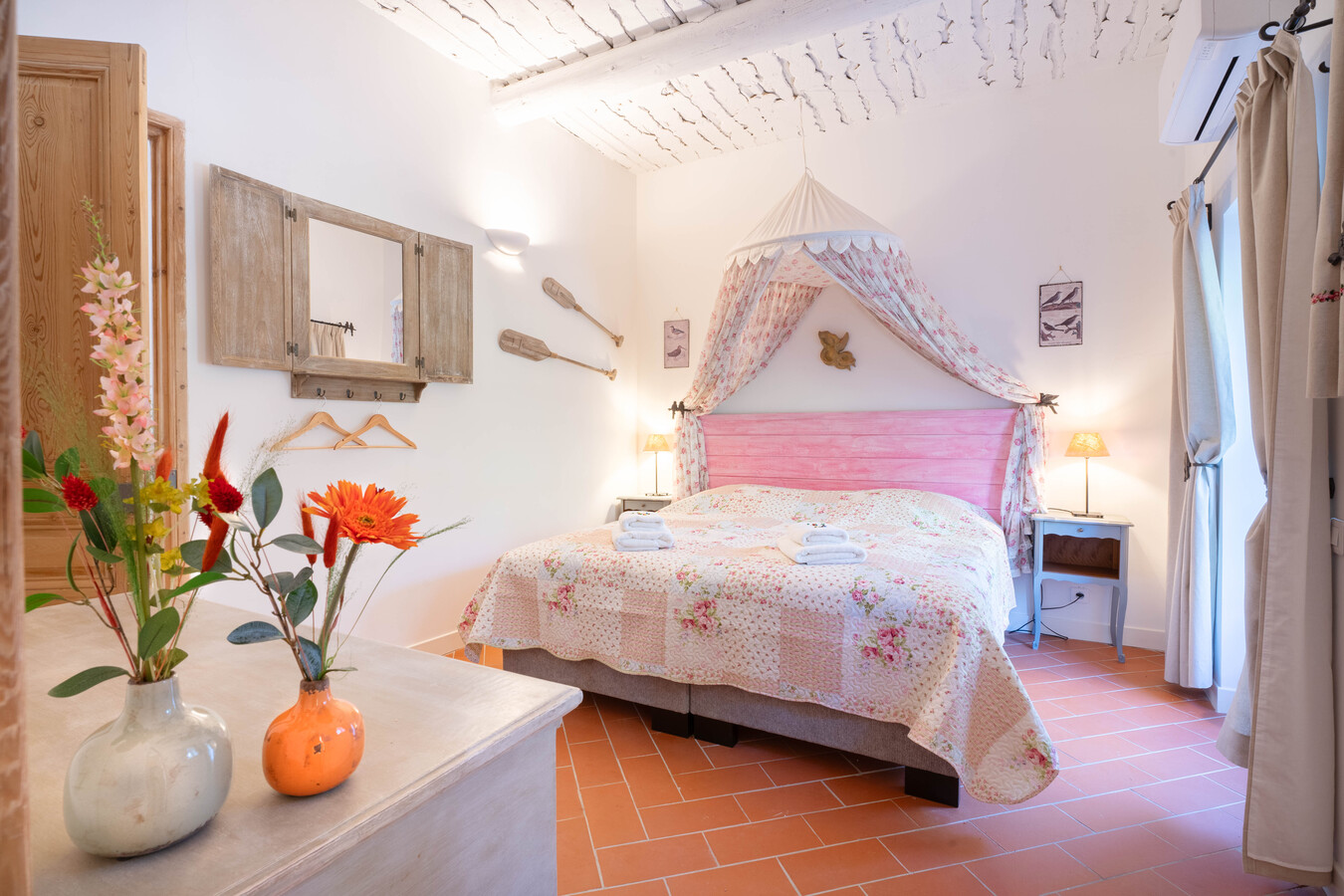 9 chambres lumineuses et spacieuses Climatisation silencieuse pour un confort optimal