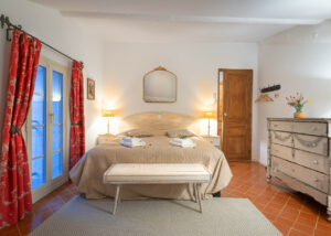 Comfortable stay in Roussillon, Provence