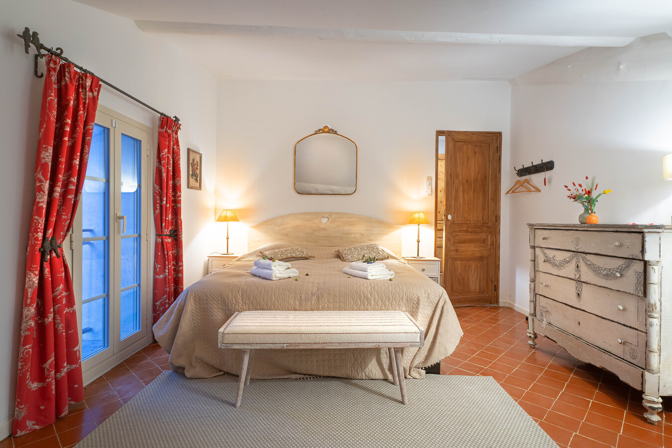 Séjour d’exception à Roussillon Comfortable stay in Roussillon, Provence