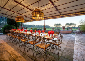 Characterful farmhouse with Provençal views