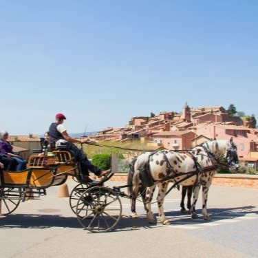 Balade en calèche dans les ocres de Roussillon